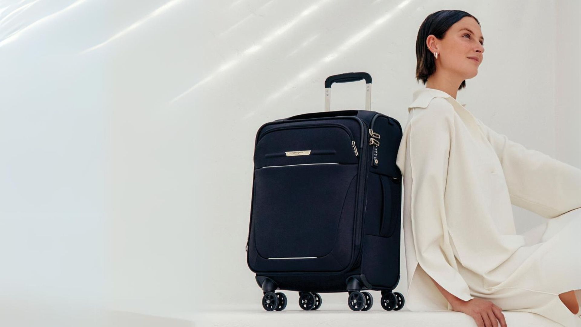 Win 1 of 3 versatile a Samsonite B-Lite 5 55cm Spinner Suitcase - Image